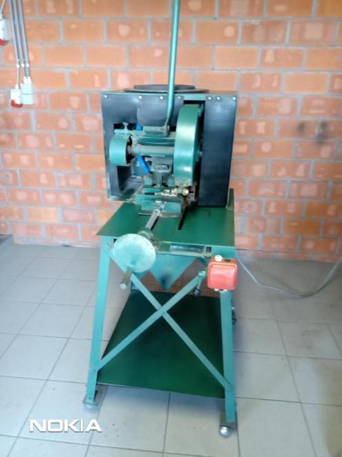 Zaagmachine 380V (voor zowel steen, hout en metaal), Doe-het-zelf en Bouw, Gereedschap | Zaagmachines, Gebruikt, Ophalen