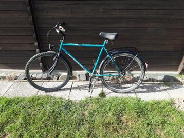 Mountainbike met spatborden 26 inch beschikbaar voor biedingen