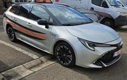 corolla touring sport dynamic, Auto diversen, Ongevalwagen, Toyota, Automaat, Hybride Elektrisch/Benzine, Break, Zilver of Grijs