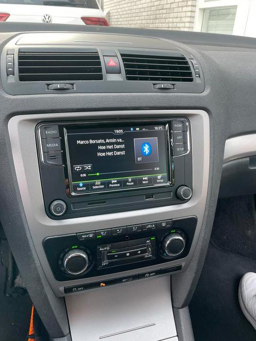 SKODA RCD 360 Apple carplay navi, Auto diversen, Autoradio's, Nieuw, Ophalen of Verzenden
