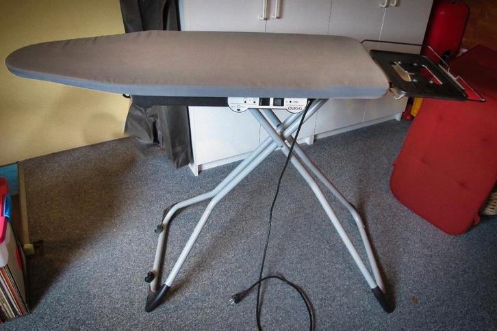 strijkplank, Elektronische apparatuur, Strijkijzers en Strijkplanken, Zo goed als nieuw, Strijkijzer met snoer, Ophalen