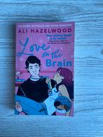 Love on the Brain - Ali Hazelwood, Ophalen of Verzenden, Zo goed als nieuw, Ali Hazelwood, België