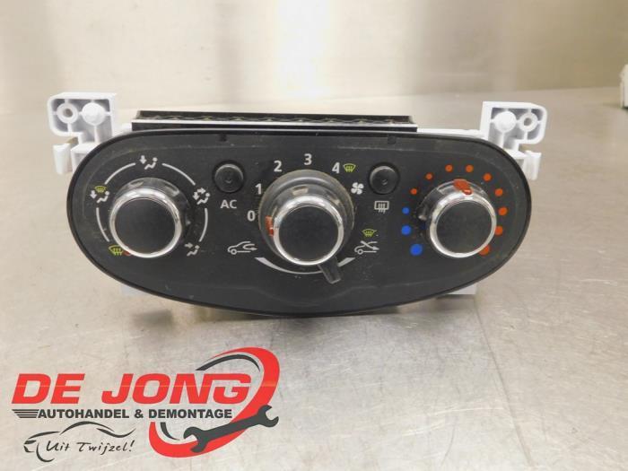 Panneau de commandes chauffage d'un Dacia Duster, Autos : Pièces & Accessoires, Tableau de bord & Interrupteurs, Dacia, Utilisé