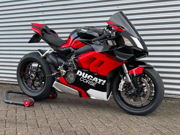 Ducati Panigale V4 SC Custom, Motos, Motos | Ducati, Entreprise, Sport, plus de 35 kW, 4 cylindres, Permis Moto A, ABS, Éclairage LED
