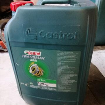 Huile castrol  pour tracteurs beschikbaar voor biedingen