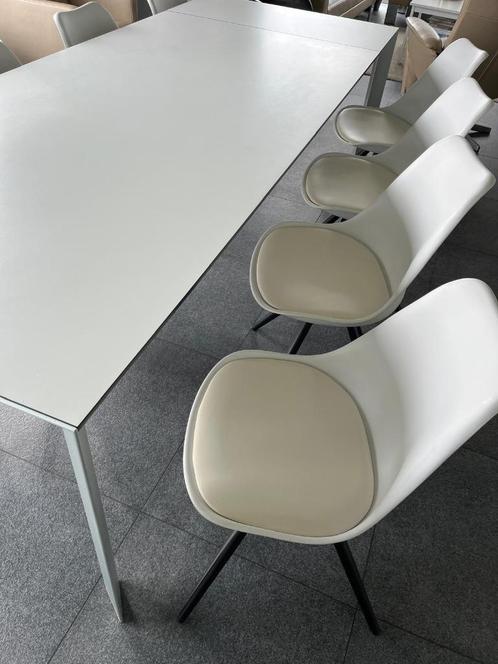 Stoelen eetkamer 8 stuks, Huis en Inrichting, Stoelen, Gebruikt, Vijf, Zes of meer stoelen, Kunststof, Metaal, Wit, Ophalen