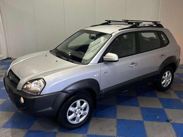 Hyundai Tucson 2.0 Turbo CRDi 16v 4WD GL LICHTE VRACHT beschikbaar voor biedingen