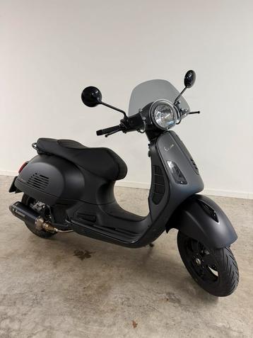 Vespa GTS 125 Super Notte beschikbaar voor biedingen