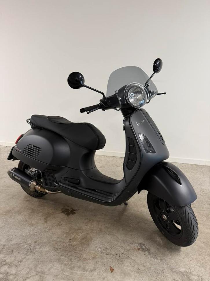 Vespa GTS 125 Super Notte, Fietsen en Brommers, Scooters | Vespa, Zo goed als nieuw, Overige modellen, Klasse B (45 km/u), Benzine