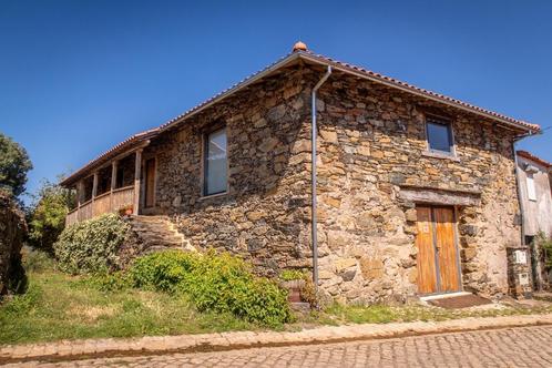 Traditionele dorpshuizen in Noord-Portugal, Immo, Buitenland, Portugal, Woonhuis, Dorp