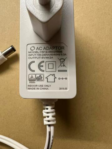 AC adaptateur  beschikbaar voor biedingen