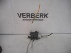 PORTIERSLOT LINKS VOOR Audi 100 Avant Quattro (C4), Gebruikt, Links, Audi