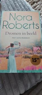 Nora Roberts - Dromen in beeld, Ophalen of Verzenden, Zo goed als nieuw, Nora Roberts