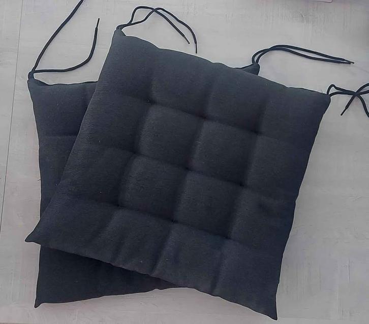 2 coussins de chaise gris anthracite, Maison & Meubles, Accessoires pour la Maison | Coussins, Utilisé, Gris, Carré, Enlèvement