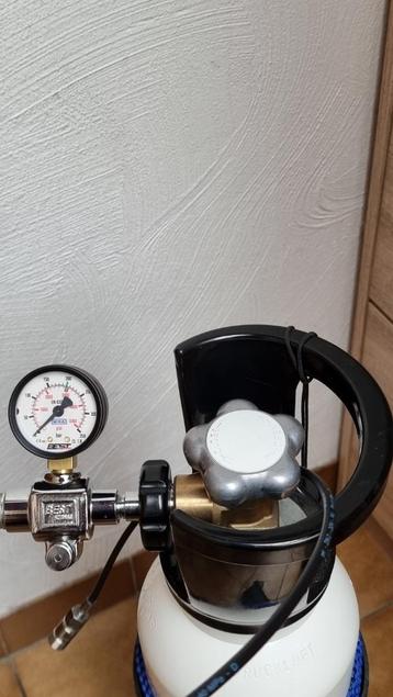 7 Liter (300 bar) Persluchtfles + vulset beschikbaar voor biedingen