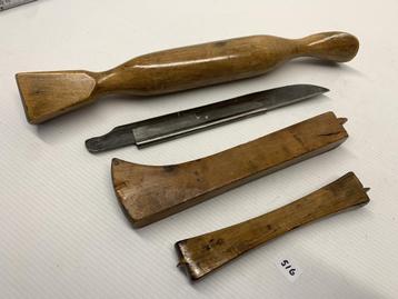 4 anciens outils de cordonnier bourrelier (516), Enlèvement ou Envoi