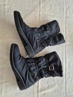 Laarzen dames met ritsluiting en pels binnenin. Prijs:15€., Enlèvement, Noir