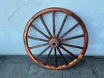 Roue de chariot en bois antique, Enlèvement