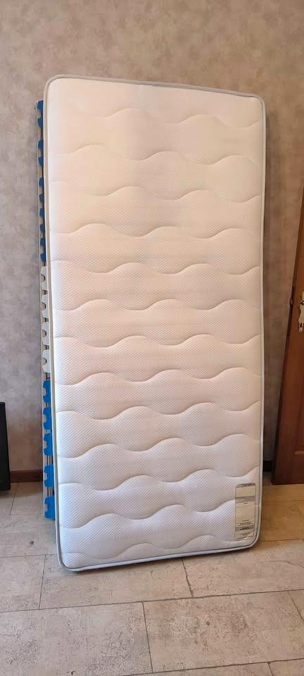 Matelas 1 personne en ressorts ensachés 90/200, Maison & Meubles, Chambre à coucher | Matelas & Sommiers, Comme neuf, Matelas