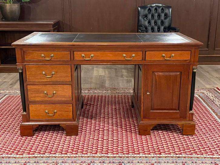 Klassiek Engels bureau #533, Huis en Inrichting, Bureaus, Zo goed als nieuw, Bureau, Ophalen of Verzenden