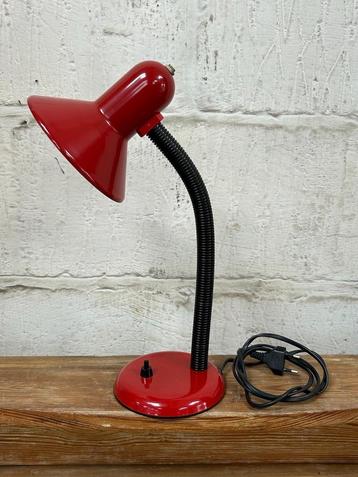Duits gooseneck bureaulampje, rood 1970s