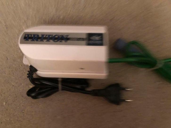 TRITON 2000cc /Laatste dagen/cfr aquarium/weg v klein prijsj, Hobby en Vrije tijd, Overige Hobby en Vrije tijd, Ophalen