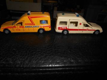 Siku lot de 2 Ambulance Mercedes, Hobby en Vrije tijd, Modelauto's | 1:43, Ophalen of Verzenden, SIKU