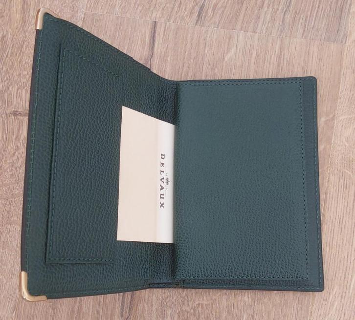 Portefeuille DELVAUX met certificaat 🎁 NIEUW, Handtassen en Accessoires, Portemonnees, Nieuw, Groen, Ophalen