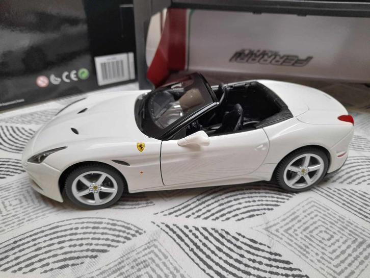 Ferrari 1/18., Hobby en Vrije tijd, Modelauto's | 1:18, Burago, Ophalen of Verzenden