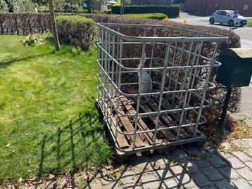 bak om te composteren beschikbaar voor biedingen