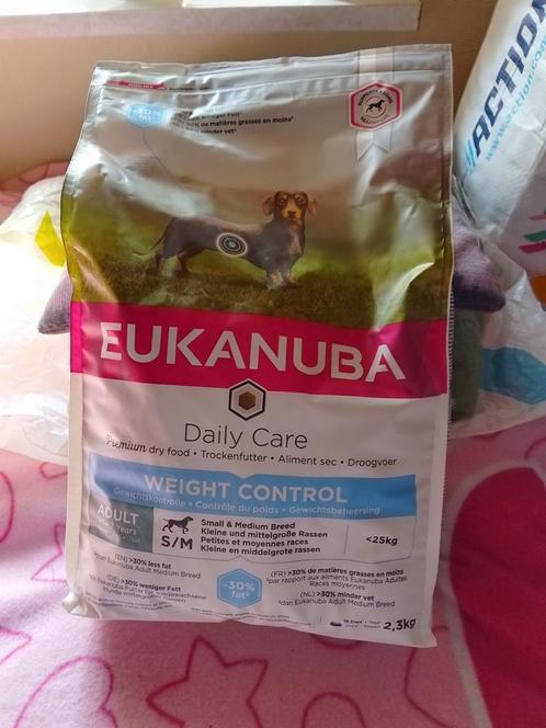 Te koop - Voeding small/medium hond, Dieren en Toebehoren, Dierenvoeding, Hond, Ophalen of Verzenden