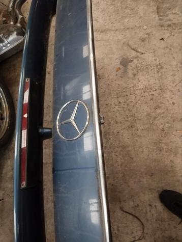 Mercedes oldtimer kofferdeksel van 126  SEC met stoplicht  beschikbaar voor biedingen