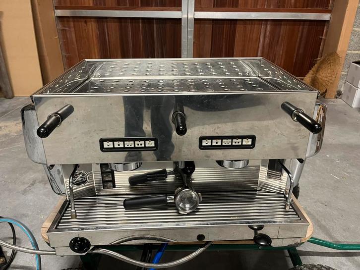 La San Marco 80-16M-2 Espressomachine (2 Groeps) incl. Pomp, Elektronische apparatuur, Koffiezetapparaten, Gebruikt, Gemalen koffie