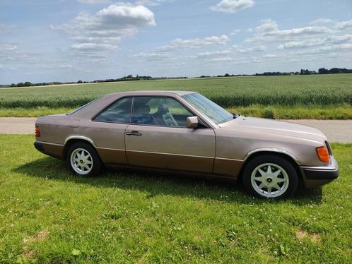 Mercedes w124 220ce oldtimer 1993 automaat, Auto's, Mercedes-Benz, Particulier, E-Klasse, Centrale vergrendeling, Benzine, Coupé