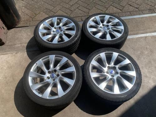 ORIGINELE VOLVO V60 V70 S60 MAGNI VELGEN + BANDEN 235 40 R18, Auto diversen, Autohoezen, Gebruikt, Ophalen of Verzenden
