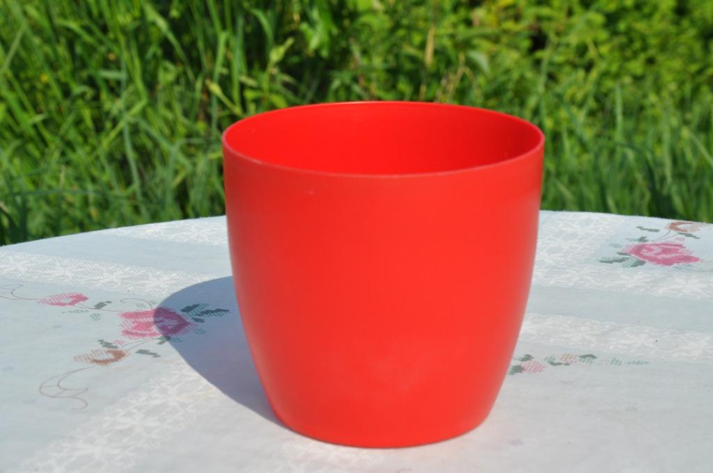 §  cache pot plastique rouge, Enlèvement ou Envoi, Moins de 25 cm, Rond, Synthétique