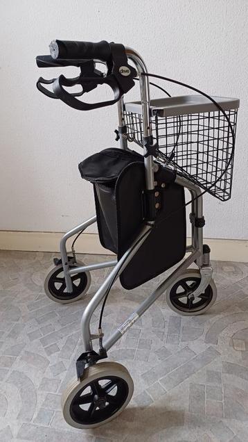 Opvouwbare rollator met 3 wielen - MADRID  beschikbaar voor biedingen