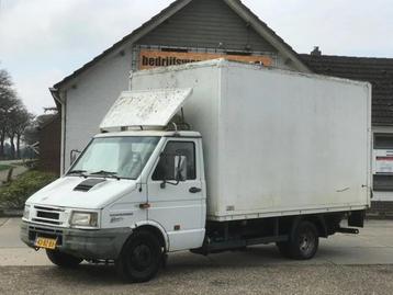 Iveco Daily 35 49.12/35 2.8 Koffer Bakwagen Laadklep beschikbaar voor biedingen