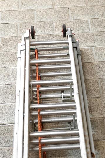 Ladder alu lang beschikbaar voor biedingen