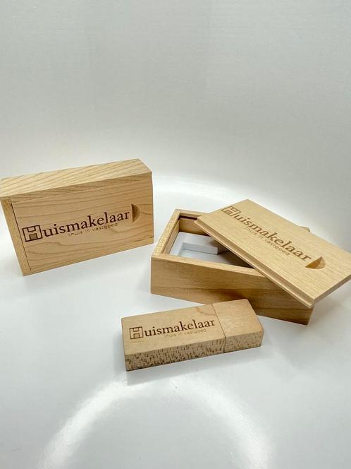 Usb stick 32gb hout met gravering naar wens, Computers en Software, USB Sticks, Ophalen of Verzenden