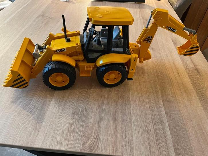 bruder JBC 4CX, Kinderen en Baby's, Speelgoed |Speelgoedvoertuigen, Ophalen of Verzenden