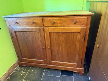 Grand meuble en bois beschikbaar voor biedingen