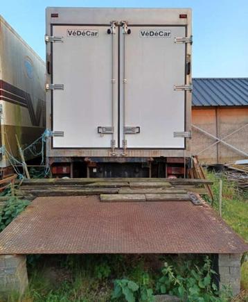 oplegger koelwagen, opslag materialen bouwwerf beschikbaar voor biedingen