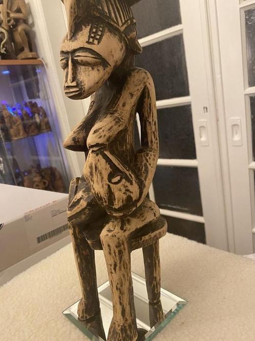 Yoruba altaar beeld moederschap 54 cm, Antiek en Kunst, Kunst | Niet-Westerse kunst, Ophalen of Verzenden