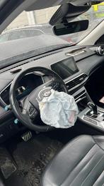 Schade  MG eHS hybride benzine 2022, Auto's, Lichtsensor, Zwart, Leder, Bedrijf