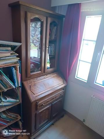 Secrétaire en très bon état  beschikbaar voor biedingen