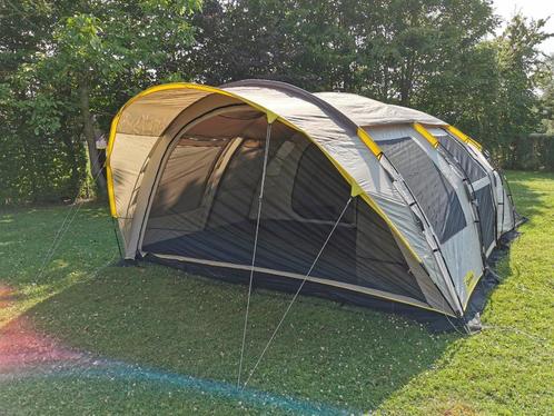Grote familietent (6p) met heel ruime leefruimte, Caravans en Kamperen, Tenten, tot en met 6, Gebruikt, Ophalen