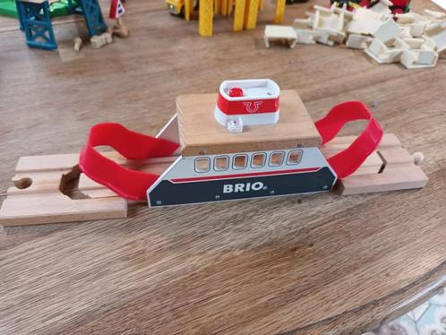 Bateau transporteur Brio ferry, Kinderen en Baby's, Speelgoed |Speelgoedvoertuigen, Zo goed als nieuw, Ophalen