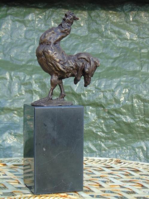 statue d un coq en bronze signé sur marbre ., Antiquités & Art, Antiquités | Bronze & Cuivre, Bronze, Enlèvement ou Envoi