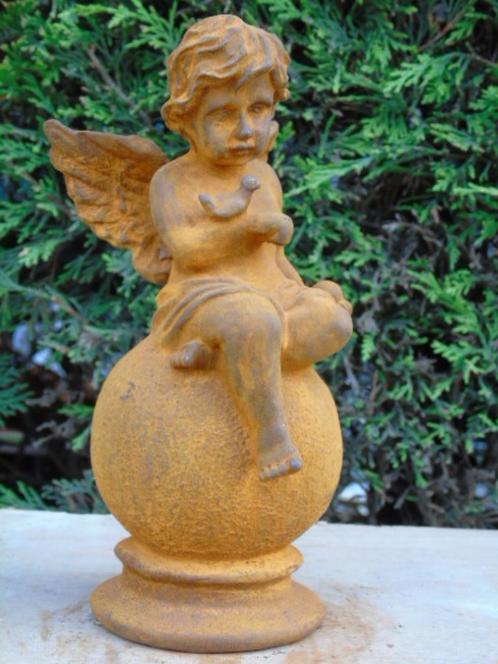 statue ange avec oiseau sur boule en fonte pat rouillé ..., Jardin & Terrasse, Statues de jardin, Neuf, Ange, Autres matériaux